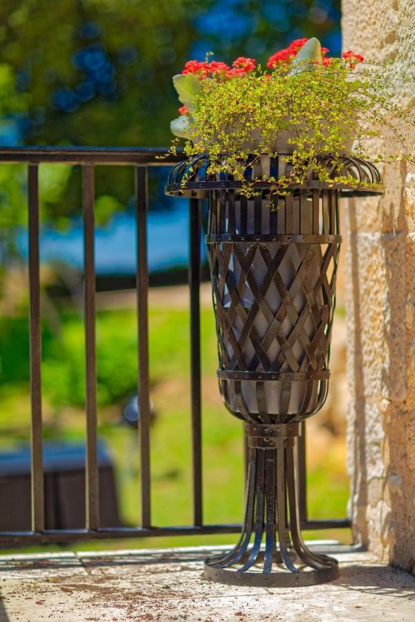 Hameau Du Chateau De Giverzac, Luxueuses Villa *