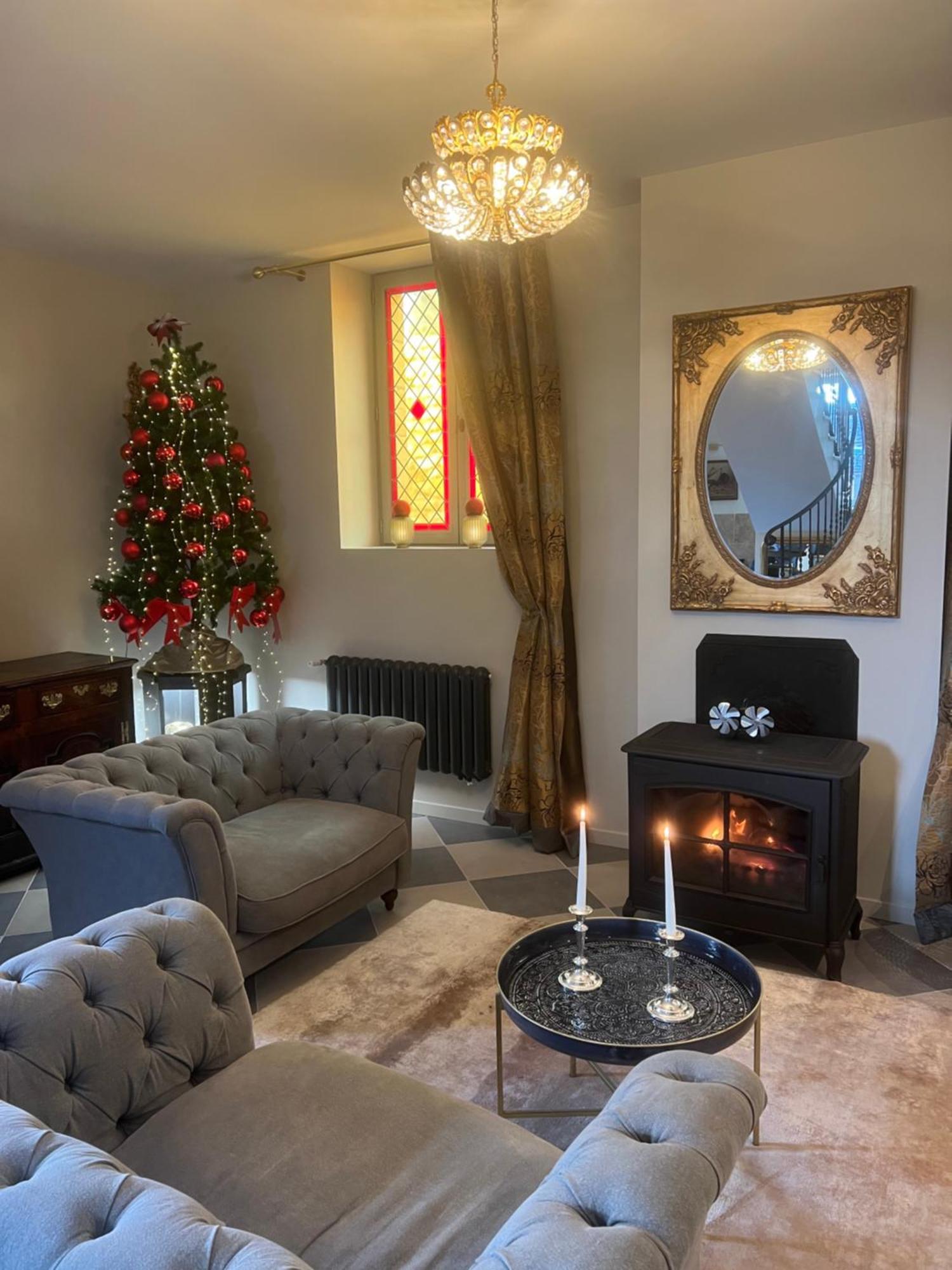 Hameau Du Chateau De Giverzac, Luxueuses *